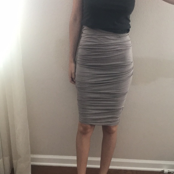 Mauve Marciano Skirt - Picture 3 of 4